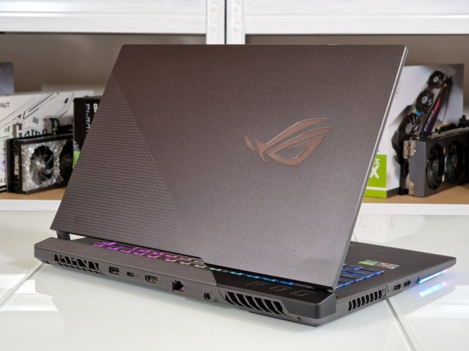 Herný notebook ASUS RoG Strix G15 - ZÁRUKA 12M  | 15,6" 144 Hz | Ryzen 9 5900HX | RTX 3060 6 GB | 16GB | 512 GB
