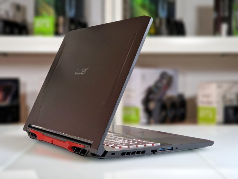 PC Portable Gamer • GARANTIE 12M • 17,3 144Hz • Intel Core i7-10750H • RTX 2060 6GB • 16GB • 1000 SSD • WIN11