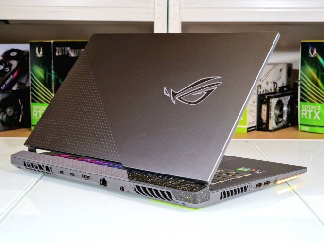 Herní notebook ASUS RoG Strix G15 - ZÁRUKA do 5/2025  | 15,6" 144 Hz | AMD Ryzen 6800HS | RTX 3050 | 16GB DDR5 | 1000 GB SSD