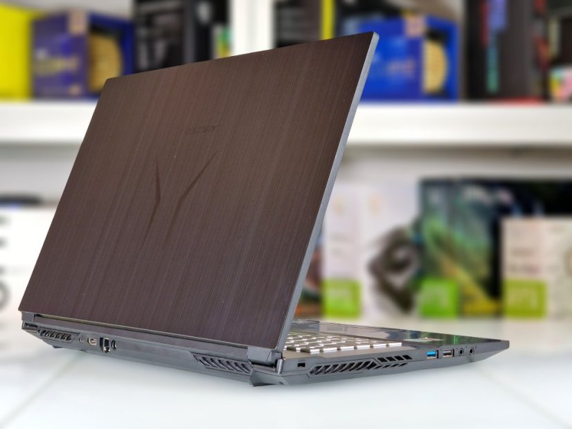 Gaming Laptop Medion Erazer Defender • GARANTIE 12 • 17,3 FHD • Intel Core i7-10750H • 16GB • RTX 2060 • 1000 SSD • WIN11
