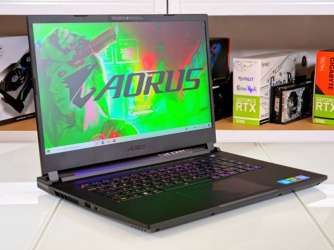 Herný notebook GIGABYTE AORUS 15 - ZÁRUKA 12M | Intel Core i5-12500H | 16 GB | RTX 4060 8GB | 512 GB SSD