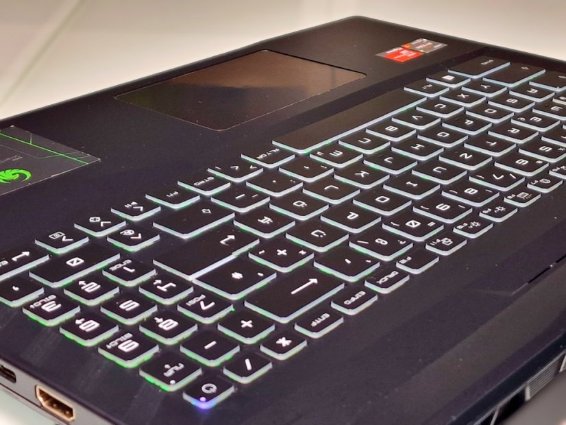 Herní notebook MSI ALPHA 15 • ZÁRUKA 12M • 15,6 FHD 144 Hz • AMD Ryzen 7 5800H • RX 6600M 8GB • 16GB • 512 SSD • WIN11
