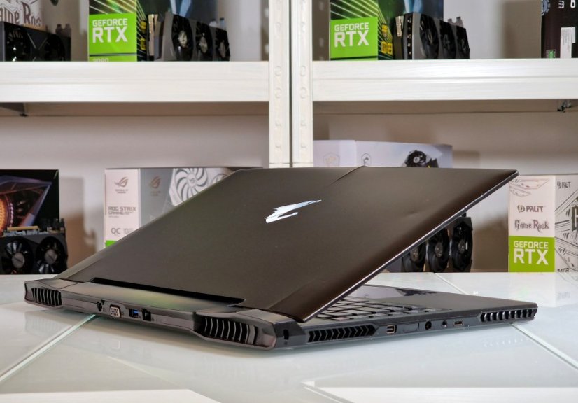 Herný notebook GIGABYTE AORUS X5 • ZÁRUKA 12 • 15,6 4K UHD • Intel Core i7-6700HQ • 24 GB • GTX 980M 8GB • 256 GB SSD + 2 TB HDD • WIN11