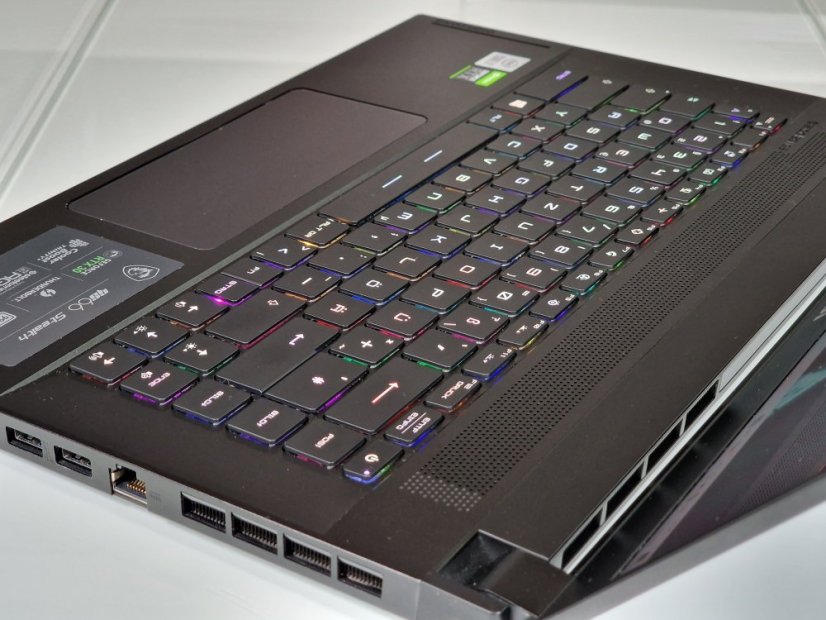 Gaming Laptop MSI GS66 Stealth - GARANTIE 12M | 15,6" 300Hz | Intel Core i7-10870H | 32GB | RTX 3070 8GB | 1 TB SSD | WIN11