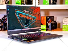 Herný notebook GIGABYTE AERO 15 OLED • ZÁRUKA 12M • 15,6 4K OLED • Intel Core i7-10870H • 32GB • RTX 3060 6GB • 2TB SSD