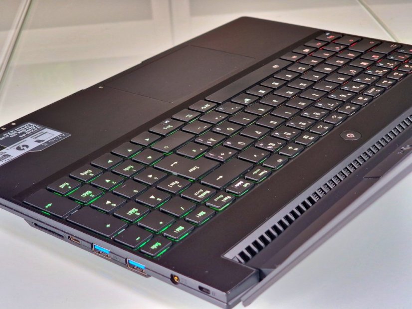 Gaming Laptop GIGABYTE AORUS 5KB Gebraucht - GARANTIE 12M | Intel Core i7-10750H | 16 GB | RTX 2060 6GB | 512 GB SSD | WIN11
