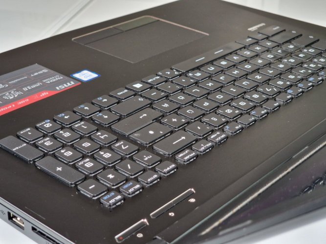 Herní notebook MSI GP72 Leopard - ZÁRUKA 12M | 17,3" FullHD | Intel Core i7-6700HQ | GTX 950M | 16 GB | 512 SSD | WIN11