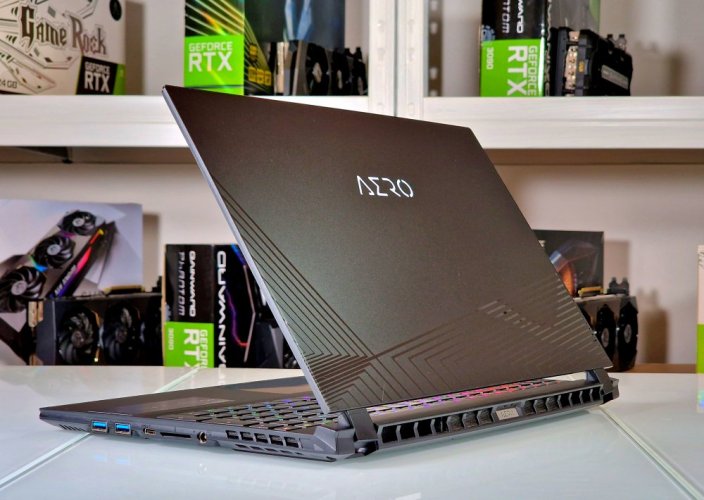 Herný notebook GIGABYTE AERO 15 OLED - ZÁRUKA 12M | 15,6" 4K OLED | Intel Core i7-10870H | 32GB | RTX 3060 6GB | 2TB SSD