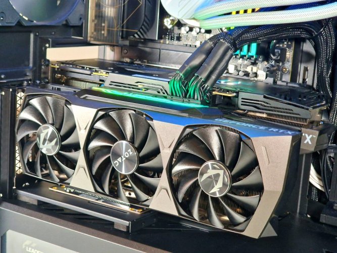 Komputer gamingowy compraider CONFIG AI LLM - GWARANCJA 24M | Intel Core i9-12900 + WATER COOLING | 2 x RTX 3090 24GB  | 64 GB DDR5 | 2TB SSD | WIN11
