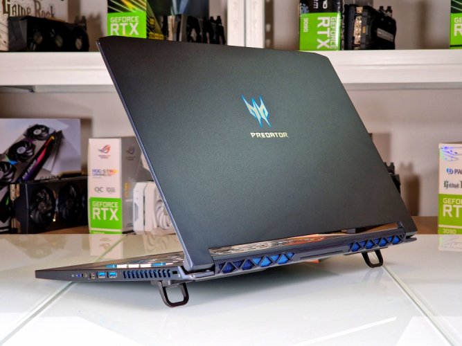 Poleasingowy laptop gamingowy Acer Predator Triton 500 - GWARANCJA 12M | 15,6" 144 Hz | Intel Core i7-9750H | RTX 2080 8 GB | 16 GB | 1000 SSD | WIN11