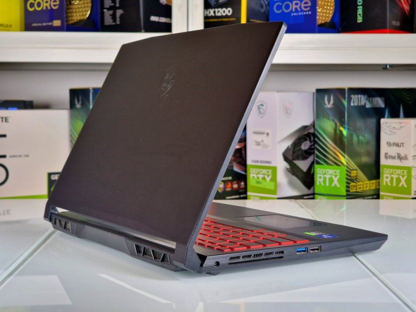 Gaming Laptop MSI Katana GF66 • GARANTIE 12M • 15,6 144Hz • Intel Core i7-11800H • 16 GB • RTX 3060 6GB • 512 GB SSD • WIN11