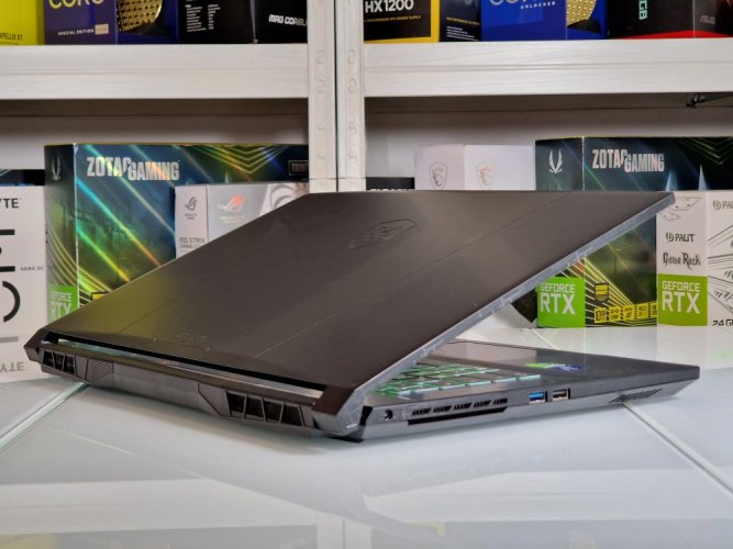 Herní notebook MSI Katana A17 AI B8VF - ZÁRUKA 24M | 17,3" QHD 240Hz | AMD Ryzen 9 8945HS | 32GB DDR5 | RTX 4060 6GB | 1000 GB SSD | WIN11