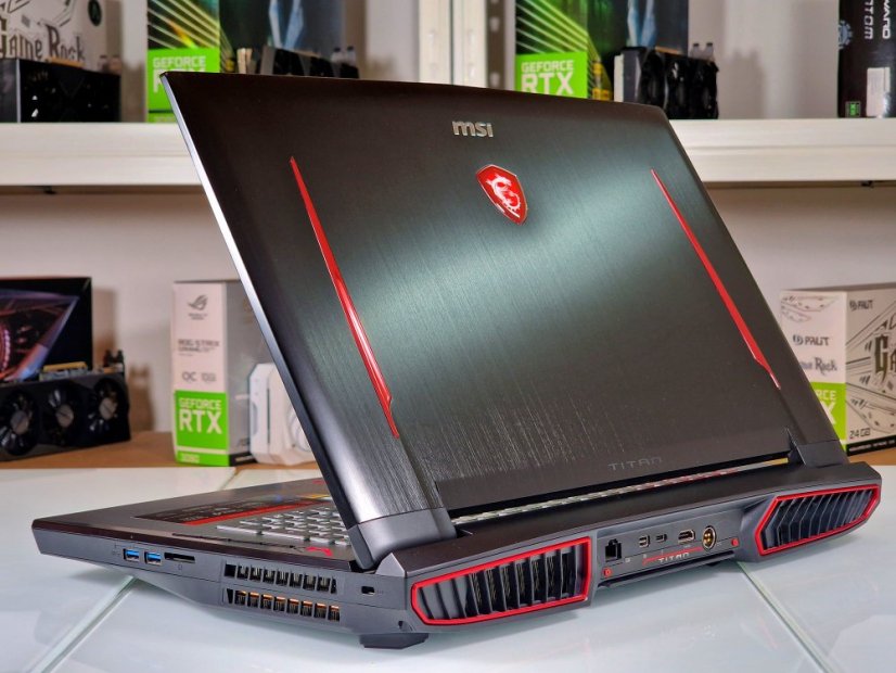Gaming Laptop MSI TITAN GT75 Refurbished - GARANTIE 12M | 17,3" FullHD 120Hz | Intel Core i7-7820HK | GTX 1070 8GB | 32 GB | 512 SSD | WIN11