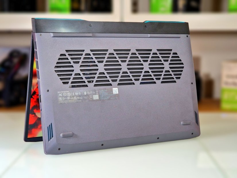 Gaming Laptop Lenovo LOQ • GARANTIE 12M • 15,6 144 Hz • AMD Ryzen 7 7435HS • RTX 4070 8GB • 16GB • 1000 SSD • WIN11