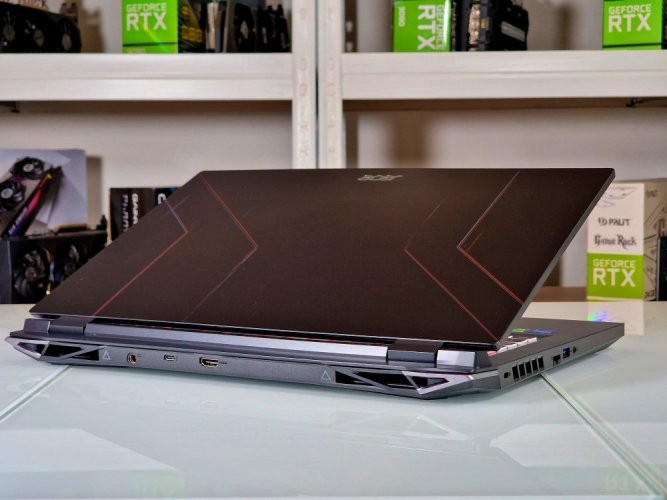 Gaming Laptop Acer Nitro 5 - GARANTIE 12M | 15,6" 144Hz | i5-12450H | RTX 4060 8GB | 16 GB DDR5 | 1000 SSD | WIN11