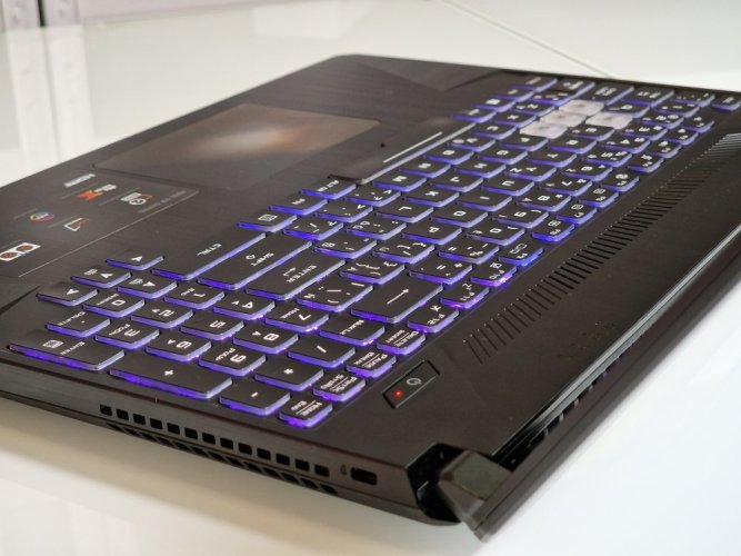 Herný notebook ASUS TUF Gaming - ZÁRUKA 12 M | 15,6" 144 Hz | AMD Ryzen 7 | RTX 2060 6 GB | 16 GB | 512 GB SSD