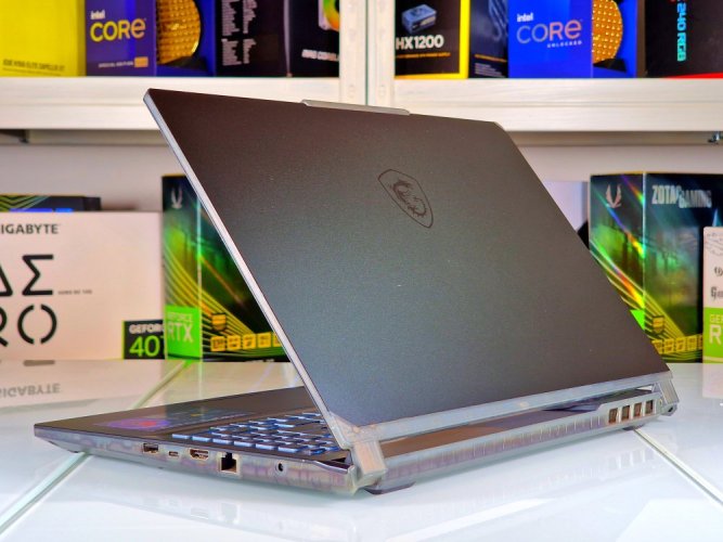 Laptop gamingowy MSI Cyborg A12VF - GWARANCJA 24M  | 15,6" 144 Hz | Intel Core i5-12450H Alder Lake | RTX 4060 8GB | 16GB DDR5 | 512 SSD | WIN11