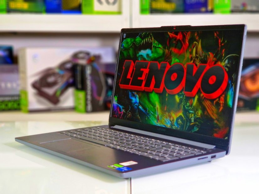 Gaming Laptop Lenovo LOQ • GARANTIE 12M • 15,6 144 Hz • Intel Core i5-12450HX • RTX 2050 • 16GB DDR5 • 512 SSD • WIN11