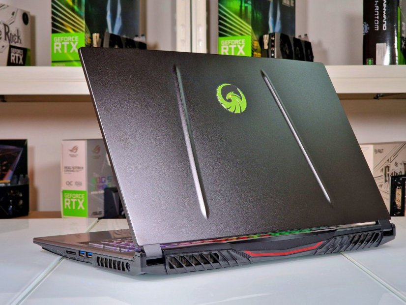 Gaming Laptop MSI ALPHA 17 • GARANTIE 12M • 17,3 FHD 144 Hz • AMD Ryzen 7 4800H • RX 5600M 6GB • 16GB • 512 SSD • WIN11