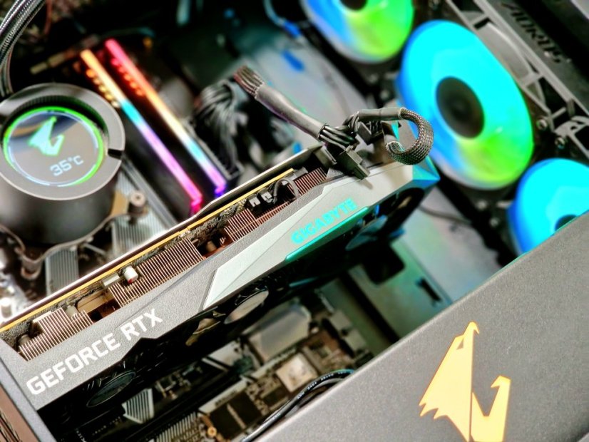 Herní PC compraider - ZÁRUKA 12M | Intel Core i5-9600KF+vodní chlazení AORUS 360 | RTX 3070 8GB | 16 GB | 512 SSD
