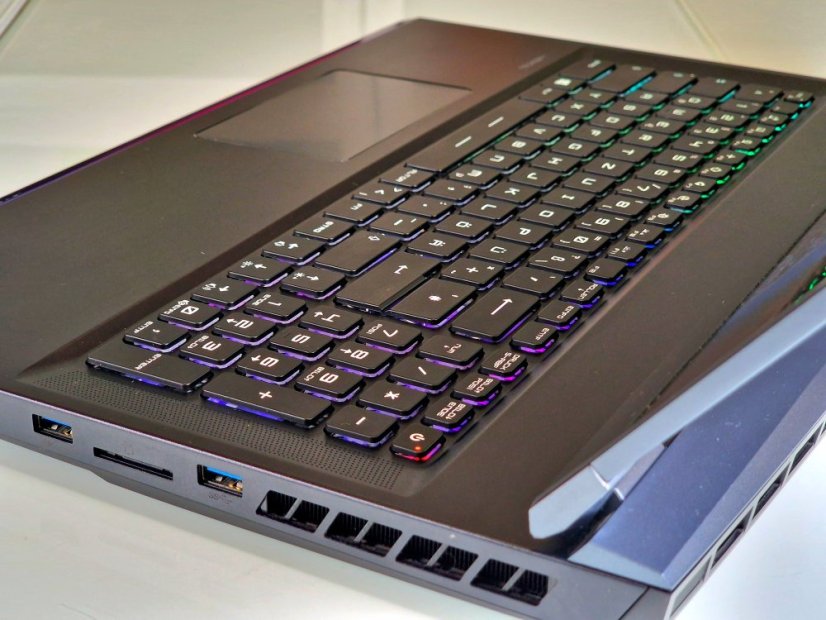 Gaming Laptop MSI Raider GE76 Gebraucht - GARANTIE 12M | 17,3" 300Hz | i9-10980HK | RTX 3080 16GB | 32 GB | 2000 SSD | WIN11