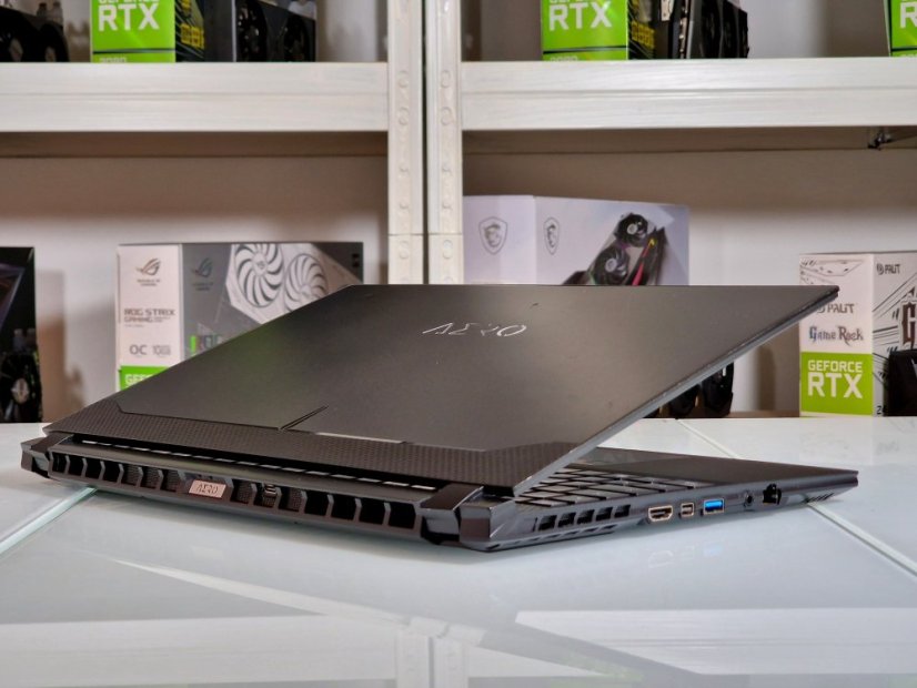 Gaming Laptop GIGABYTE AERO 15 OLED Gebraucht - GARANTIE 12M | 15,6" 4K UHD OLED | Intel Core i7-11800H | 16GB | RTX 3070 8GB | 512 SSD | WIN11