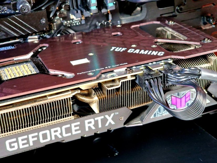 Gaming PC HELLFIRE • GARANTIE 24M • AMD Ryzen 7 7800X3D • RTX 5070 Ti 16GB • 32GB DDR5 • 1000 SSD • WIN11