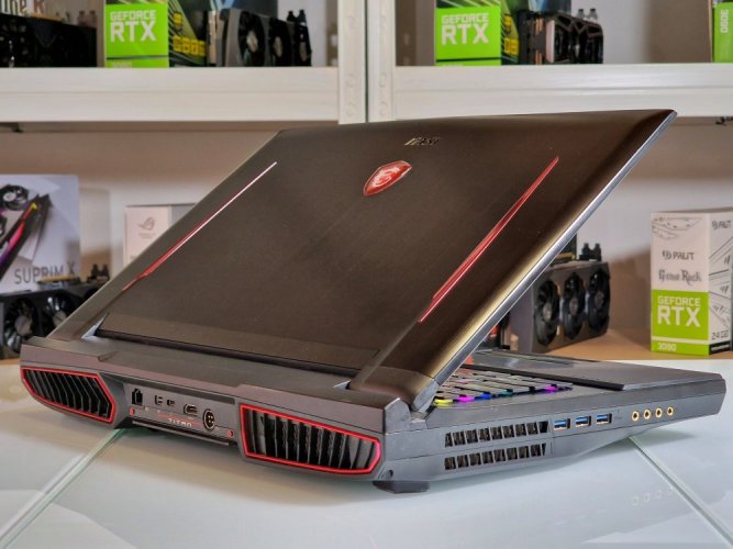 Herný notebook MSI TITAN GT75 - ZÁRUKA 12M | 17,3" FullHD 120Hz | Intel Core i7-7820HK | GTX 1080 8GB | 32 GB | 512 SSD + 1 TB HDD | WIN11