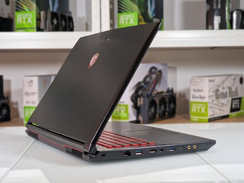 Gaming Laptop MSI GV72 • GARANTIE 12M • 17,3 FHD • Intel Core i7-7700HQ • GTX 1050 • 16GB • 256 SSD • WIN 11