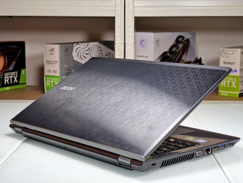 Herní notebook Acer Aspire V5 - ZÁRUKA 12M | 15,6" Full HD | Intel Core i5-6300HQ | GTX 950M 4GB | 16 GB | 500 SSD + 500 HDD | WIN11