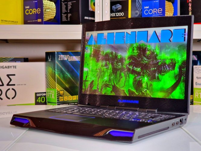 Herný notebook Dell Alienware M14x R2 - ZÁRUKA 12M | 14,1"  | Intel Core i7- 3610QM | GT 650M | 8GB | 500 HDD | WIN11