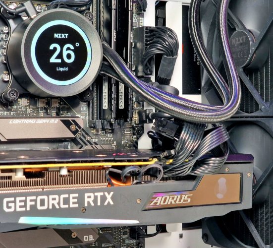 Herné PC compraider - ZÁRUKA 24M | Intel Core i7-10700KF + vodní chlazení KRAKEN Z53 | RTX 3070 8GB AORUS | 32 GB | 1 TB SSD