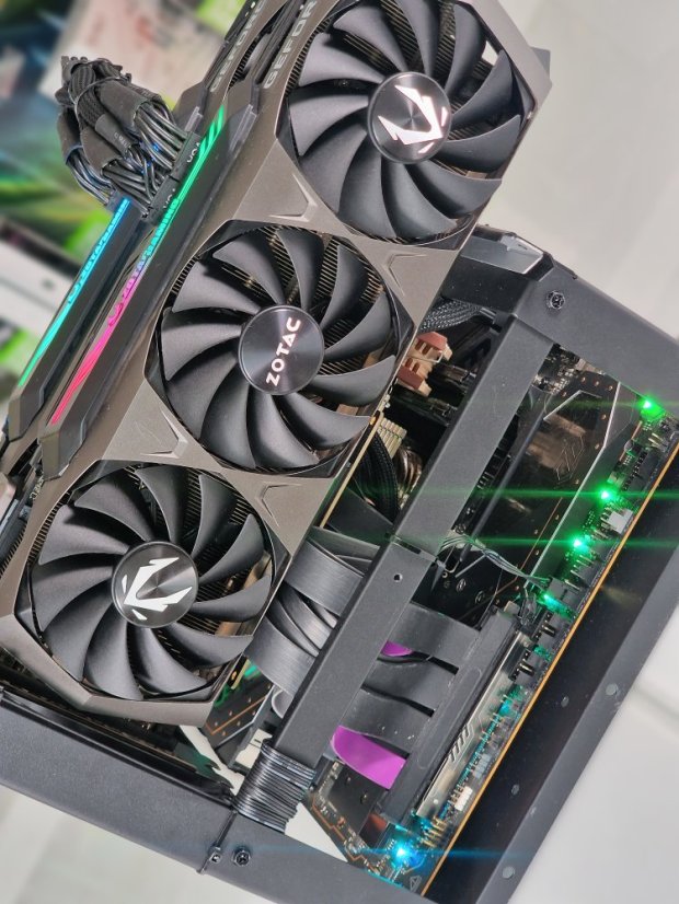 AI WORKSTATION DOUBLE 3090  • ZÁRUKA 12M • AMD Ryzen 9 9950X • 2x RTX 3090 24GB • 96 GB DDR5 • 2TB SSD • WIN11