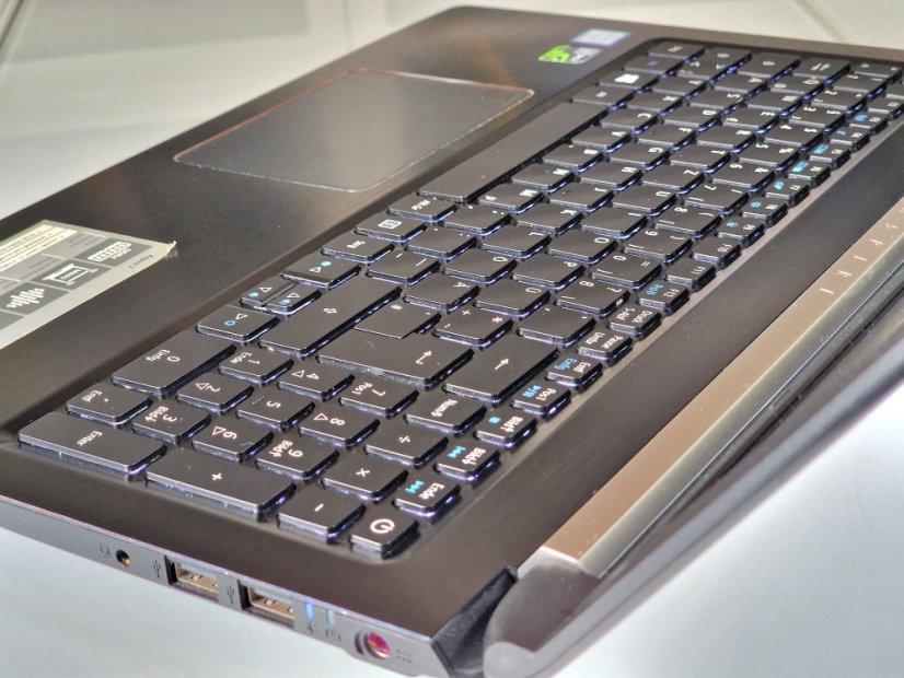 Herní notebook Acer Aspire 7 - ZÁRUKA 12M | 15,6" Full HD | Intel Core i7-7700HQ | GTX 1050 | 12 GB | 128 SSD + 1TB HDD | WIN11