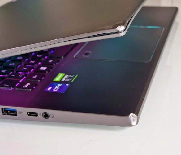 Herní notebook Acer Predator Triton 500 SE - ZÁRUKA 12M | 16" WQXGA 240Hz | Intel Core i7-12700H | RTX 3070 Ti  8GB | 16 GB DDR5 | 1TB SSD | WIN11