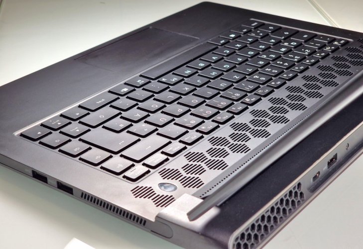 Gaming Laptop Dell Alienware M15 R6 - GARANTIE 12M | 15,6" QHD 240Hz | Intel Core i7-11800H | RTX 3060 6GB | 16GB | 1000 SSD | WIN11