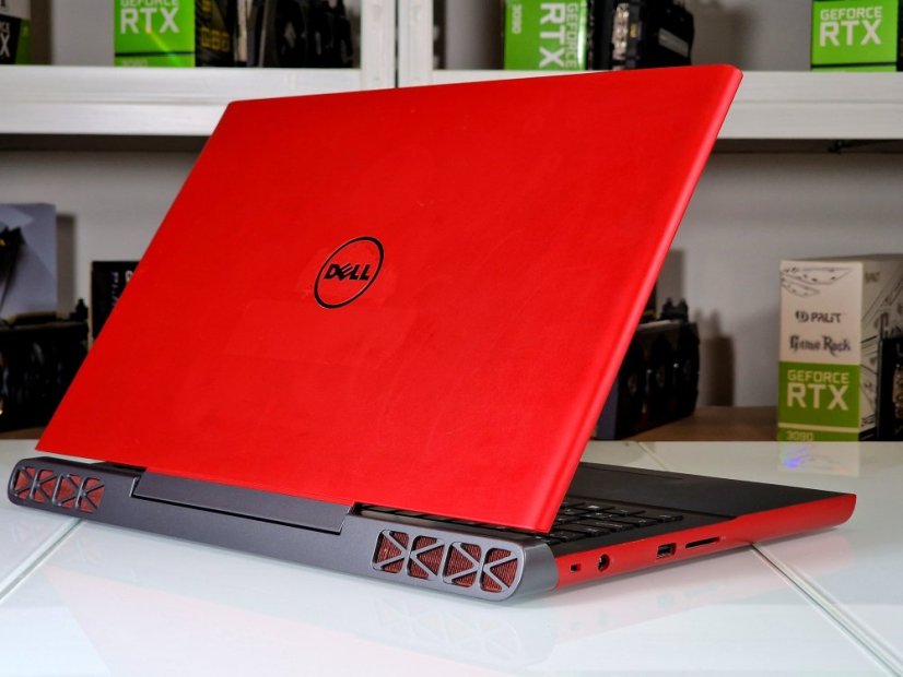 Herný notebook DELL Inspiron 15 Gaming - ZÁRUKA 12M | 15,6" FullHD | Intel Core i7-7700HQ | GTX 1050Ti | 16 GB | 256 SSD + 1 TB | WIN11