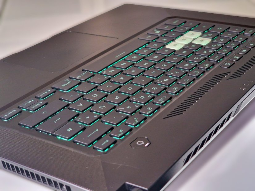 Herní notebook ASUS TUF Gaming Dash F15  • ZÁRUKA 12M • 15,6  QHD 144Hz • Intel Core i7-11370H • RTX 3070 8GB • 16GB • 512 SSD • WIN11
