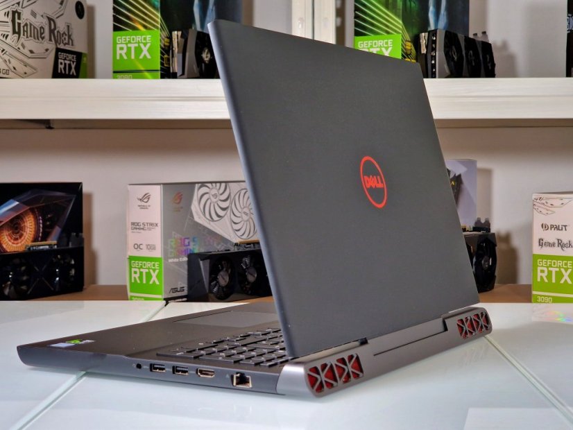 Gaming Laptop DELL Gaming Inspiron 15 Gebraucht - GARANTIE 12M | 15,6" FullHD | Intel Core i7-7700HQ | GTX 1050Ti | 16GB | 256 SSD + 1 TB | WIN11