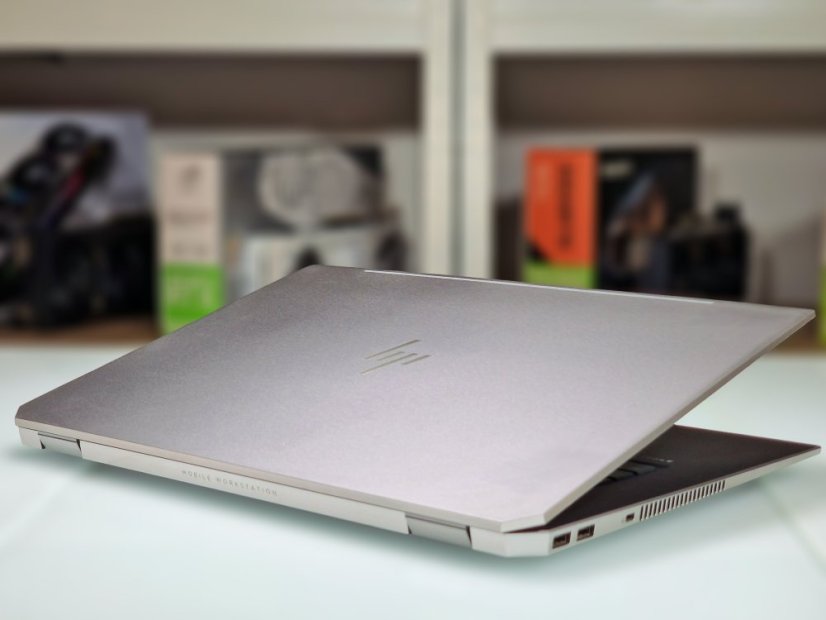 Laptop HP ZBook 15 G5 • GARANTIE 12M • 15,6 FHD • Intel Core i7-8850H • NVIDIA Quadro P2000 4GB • 16 GB DDR4 • 512 SSD • WIN11