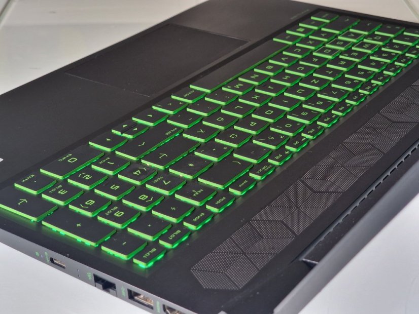 Gaming-Laptop HP Pavilion Gaming 16 Gebraucht - GARANTIE 12M | 16,1" 144Hz | Intel Core i7-10750H | GTX 1660Ti 6GB | 16 GB | 1000 SSD  | WIN11