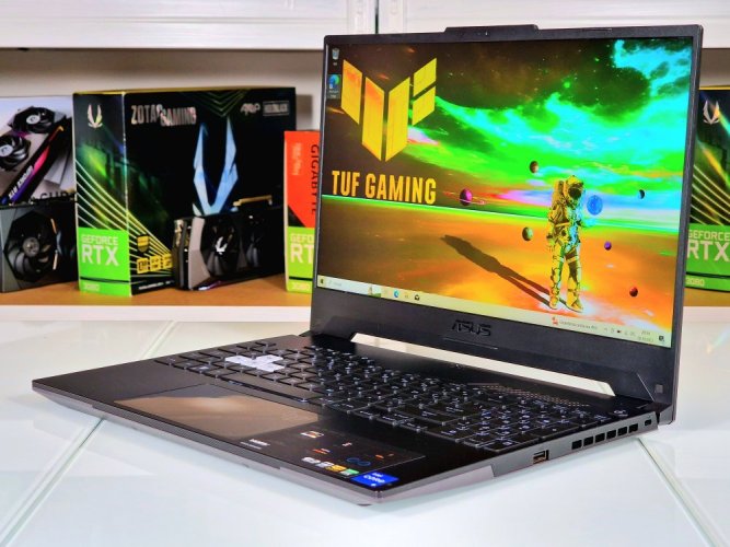 Herní notebook ASUS TuF Dash 15 - ZÁRUKA 12M  | 15,6" 144Hz | Intel Core i5-12450H | RTX 3060 6GB | 16GB | 512 SSD