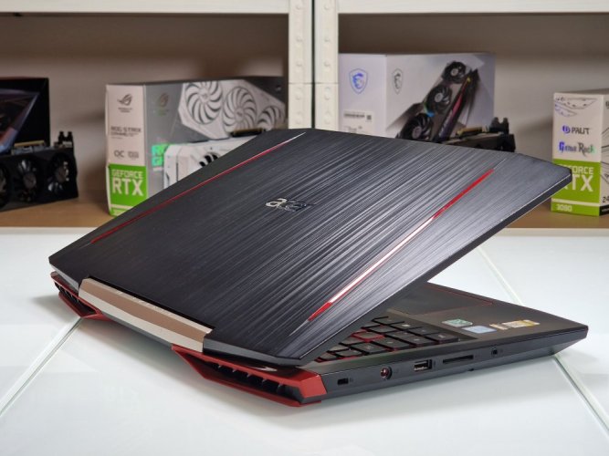 Herný notebook Acer Aspire VX - ZÁRUKA 12M | 15,6" Full HD | Intel Core i7-7700HQ | GTX 1050 4GB | 16 GB | 256 SSD+1 TB HDD | WIN11