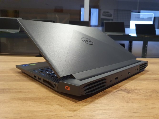 Herný notebook Dell G5 15 Gaming- - 15,6" 120Hz | Intel Core i7-11800H | 16GB | RTX 3060 | 512 SSD