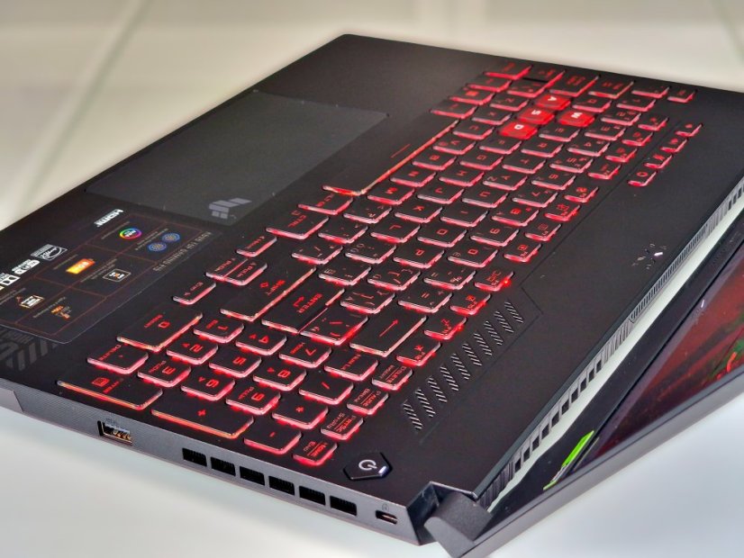 PC Portable Gamer  ASUS TUF Gaming Dash A15 • GARANTIE 12M •  15,6 144Hz •AMD Ryzen 7 6800H • RTX 3060 6GB • 16GB DDR5 • 512 SSD • WIN11