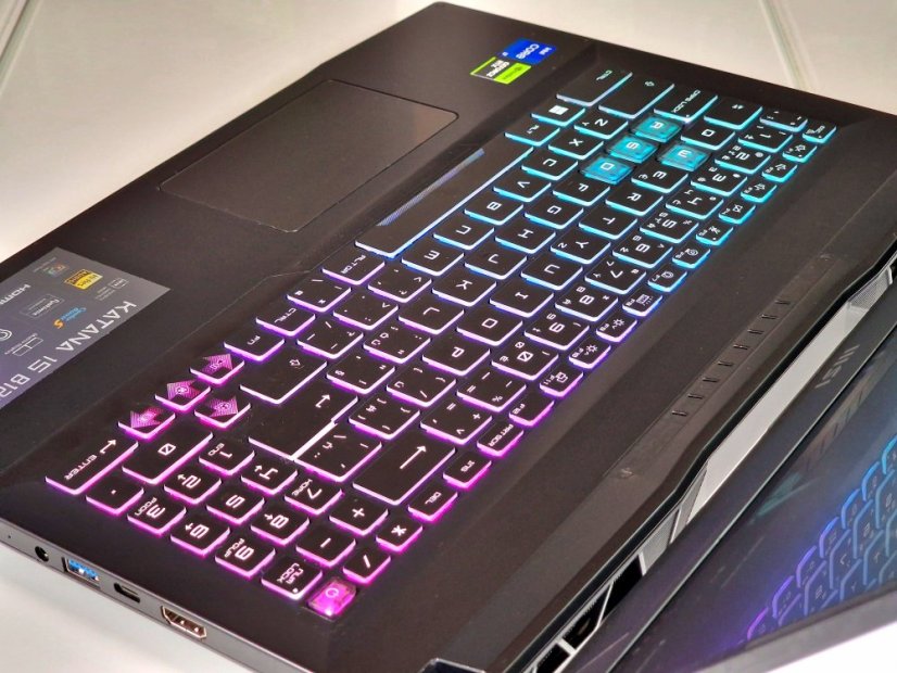 Gaming Laptop MSI KATANA 15 B13VGK Gebraucht - GARANTIE 24M | 15,6" 144 Hz | Intel Core i7-12650H | RTX 4070 8GB | 16GB DDR5 | 1000 SSD | WIN11