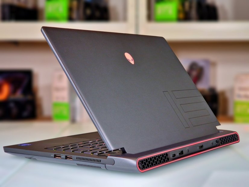 PC Portable Gamer Dell Alienware M15 R6 • GARANTIE 12M • 15,6 165Hz WQHD • Intel Core i7-11800H • RTX 3060 6Go • 32Go • 1000 SSD • WIN11