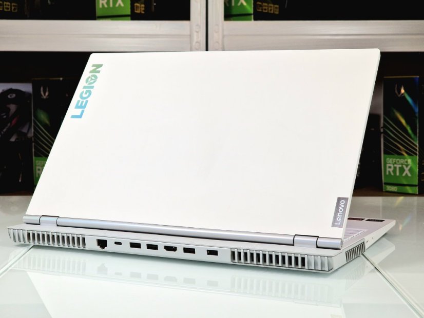 PC Portable Gamer avec carte graphique RTX 4070