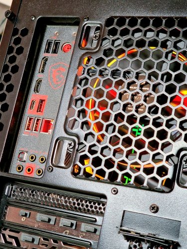 Herní PC sestava compraider - ZÁRUKA 12M | Intel Core i7-9700K+vodní AIO ARGB chlazení SilentiumPC | RTX 2080 8GB | 16 GB | 512 SSD+1TB SSD