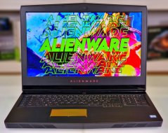 Herný notebook Dell Alienware M17 R4 • ZÁRUKA 12M • 17,3 FHD • i7-7700HQ • GTX 1070 8GB • 16GB • 128 SSD + 1TB HDD • WIN11